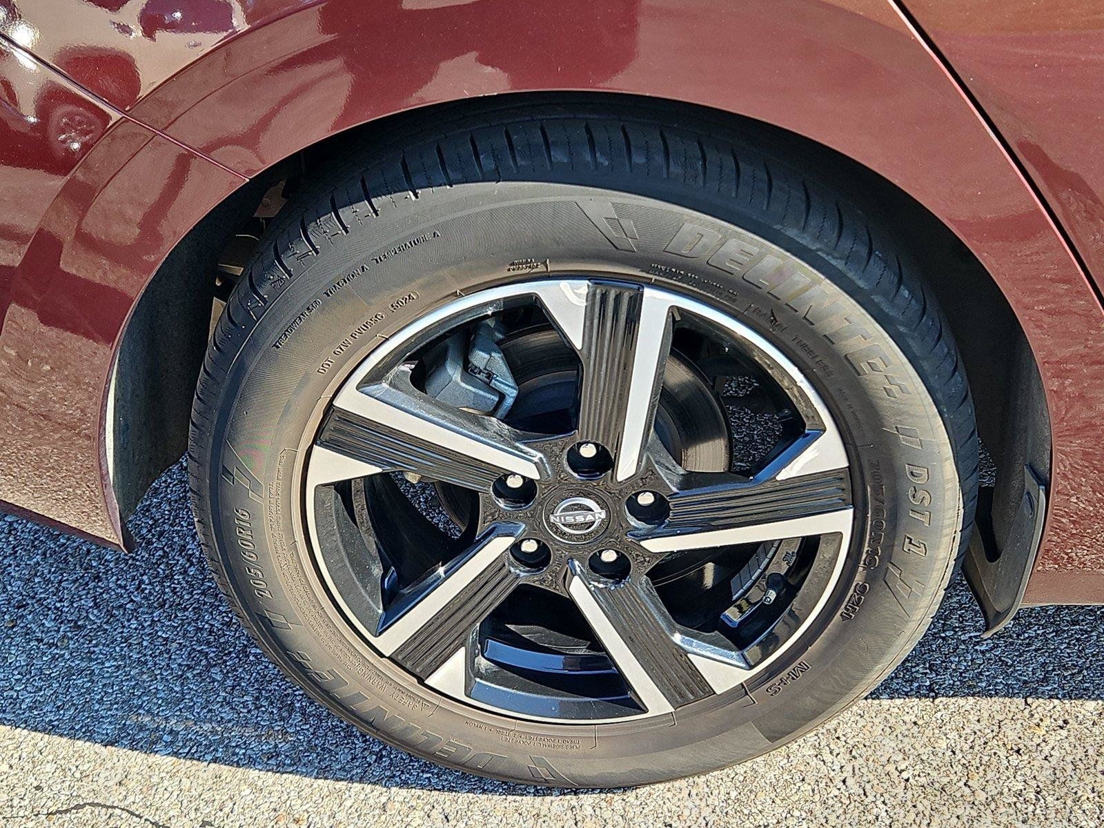 Used 2024 Nissan Sentra SV FWD image 5