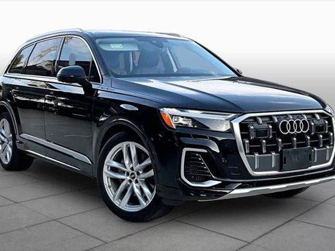 Certified 2025 Audi Q7 3.0T Premium Plus AWD/4WD image 3