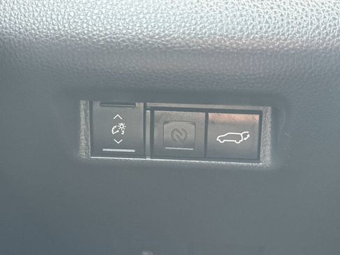 Used 2026 Toyota RAV4 XLE Premium AWD/4WD image 33