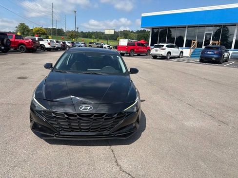 Used 2021 Hyundai Elantra Blue w/ Cargo Package FWD image 5