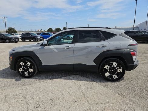 Used 2024 Hyundai Kona SEL w/ Convenience Package image 3