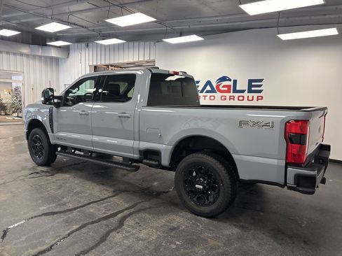 New 2026 Ford F250 Lariat w/ Black Appearance Package image 9
