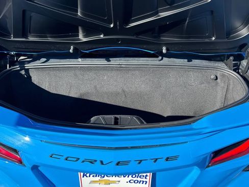 Used 2023 Chevrolet Corvette Stingray Premium Conv w/ Z51 Performance Package RWD image 11