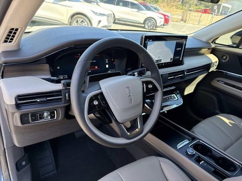 Used 2023 Lincoln Corsair Reserve w/ Equipment Group 202A image 34