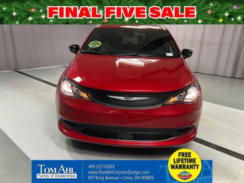 New 2026 Chrysler Voyager LX image 2