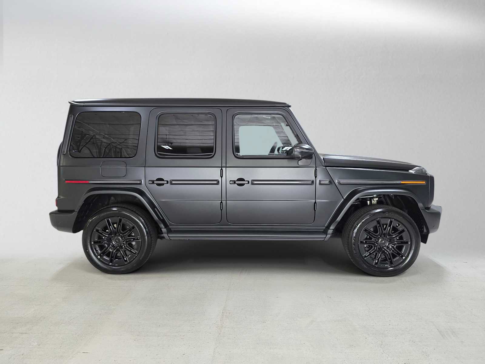 New 2027 Mercedes-Benz G 580 e image 2