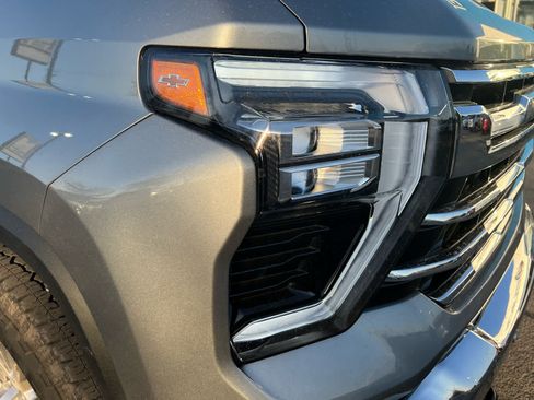 Used 2026 Chevrolet Silverado 2500 LTZ w/ LTZ Plus Package AWD/4WD image 12