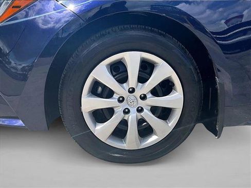 Used 2025 Toyota Corolla LE image 10