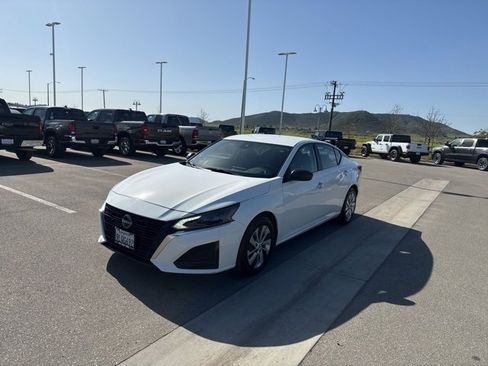 Used 2024 Nissan Altima 2.5 S image 4
