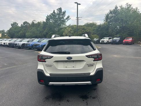 Certified 2025 Subaru Outback Touring AWD/4WD image 5