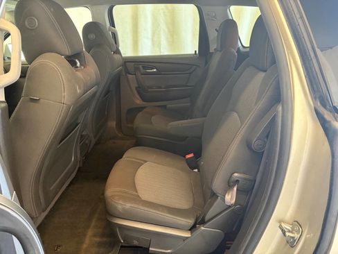 Used 2014 Chevrolet Traverse LT FWD image 16