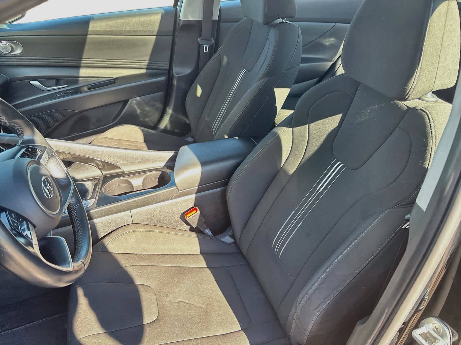 Used 2022 Hyundai Elantra SEL w/ Convenience + Premium Package FWD image 21