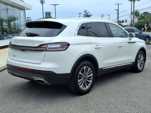 Certified 2023 Lincoln Nautilus AWD w/ Premium Package image 3