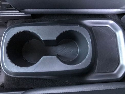 Used 2023 Toyota Highlander XLE image 29