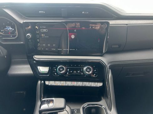 Used 2023 GMC Sierra 1500 AT4X w/ AT4X AEV Edition AWD/4WD image 12