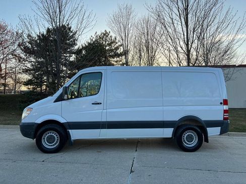 Used 2012 Mercedes-Benz Sprinter 2500 image 17