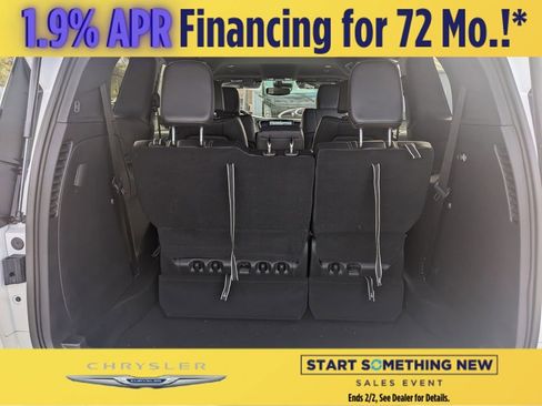New 2026 Chrysler Pacifica Select image 21