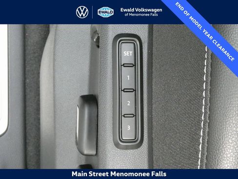 Certified 2025 Volkswagen Atlas SEL image 11