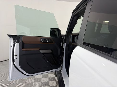 Certified 2022 Ford Bronco Outer Banks image 10