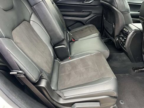 Certified 2023 Jeep Grand Cherokee L Laredo image 23