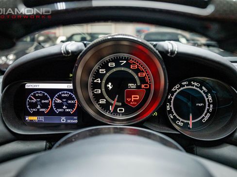 Used 2015 Ferrari California T image 15