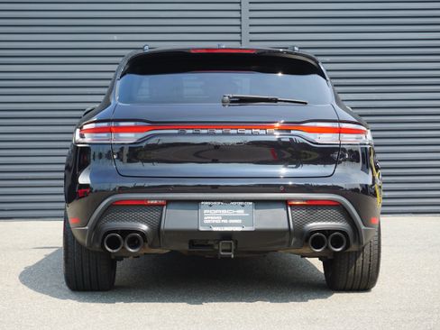 Certified 2023 Porsche Macan S AWD/4WD image 7