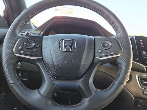 Used 2024 Honda Passport TrailSport image 14