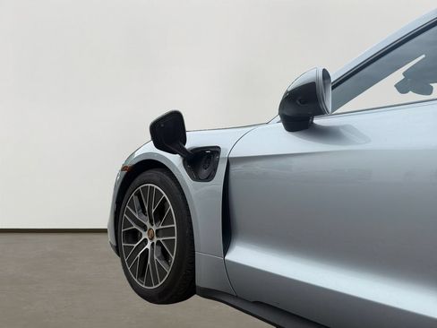 Used 2021 Porsche Taycan RWD image 29