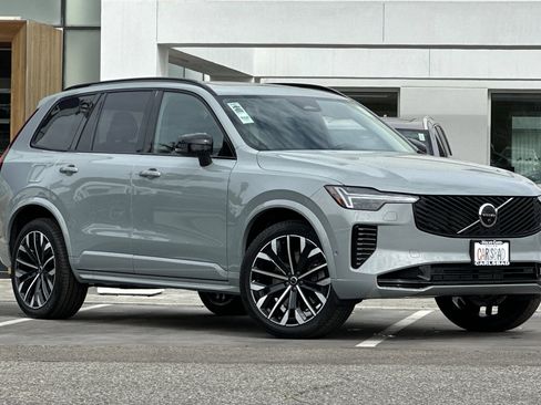 New 2026 Volvo XC90 T8 Ultra w/ Lounge Package AWD/4WD image 2