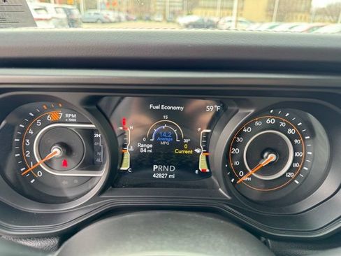 Used 2024 Jeep Wrangler Unlimited Rubicon AWD/4WD image 35