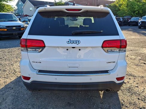 Used 2019 Jeep Grand Cherokee Limited AWD/4WD image 7