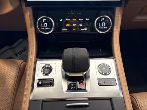 Used 2023 Jaguar F-PACE S AWD/4WD image 34