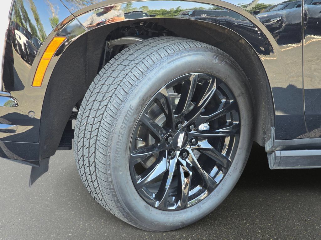 Used 2025 Cadillac Escalade ESV Sport w/ Touring Package AWD/4WD image 38