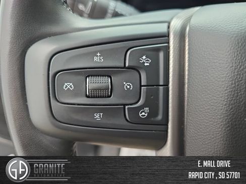 Used 2024 GMC Yukon XL Denali AWD/4WD image 32