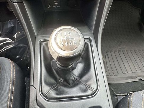 Used 2023 Subaru Crosstrek 2.0i Premium image 22