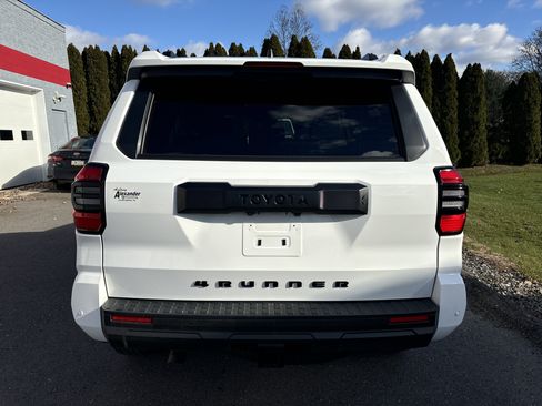 Used 2025 Toyota 4Runner TRD Off-Road Premium image 4