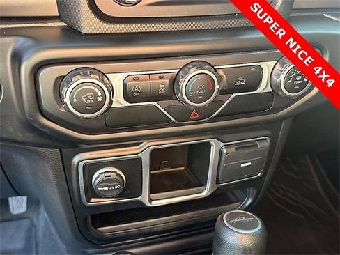 Used 2021 Jeep Gladiator Sport image 20