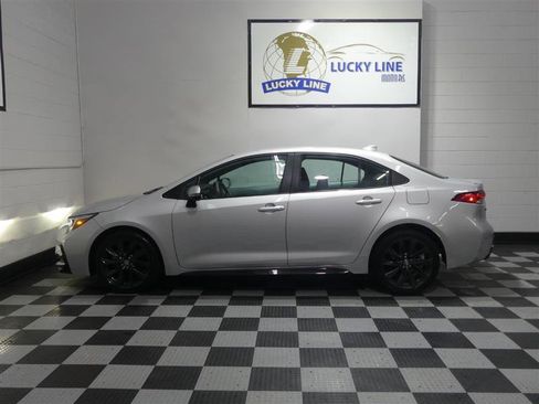 Used 2024 Toyota Corolla SE FWD image 7