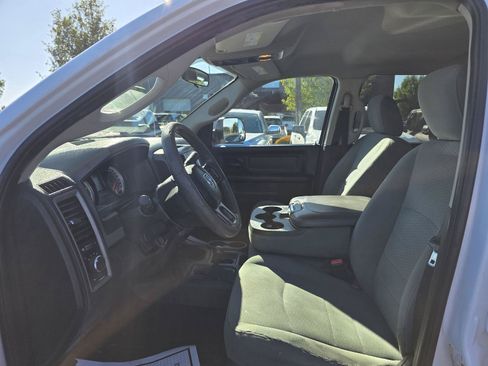 Used 2018 RAM 3500 Tradesman w/ Chrome Appearance Group AWD/4WD image 8
