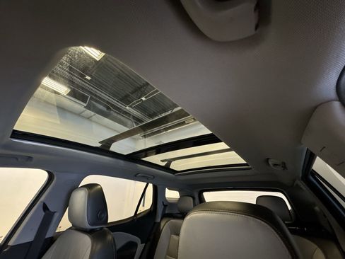 Used 2020 GMC Terrain SLT w/ Preferred Package image 21