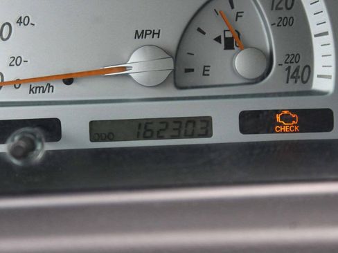Used 2002 Toyota Camry LE FWD image 9