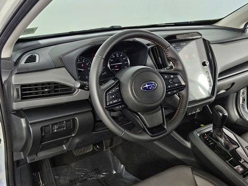 Certified 2025 Subaru Crosstrek 2.5i Limited w/ Crosstrek Mirror Package image 34