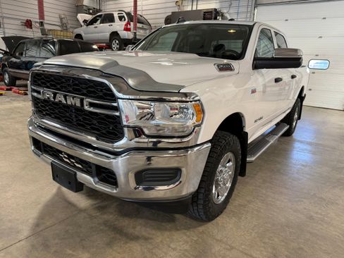 Used 2020 RAM 2500 Tradesman w/ Chrome Appearance Group AWD/4WD image 42