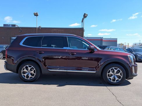 Used 2020 Kia Telluride EX w/ Towing Package AWD/4WD image 3