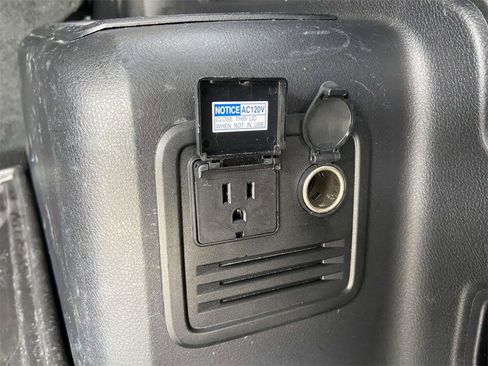 Used 2022 Toyota 4Runner SR5 image 10