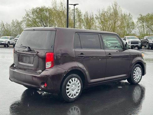 Used 2012 Scion xB FWD image 6