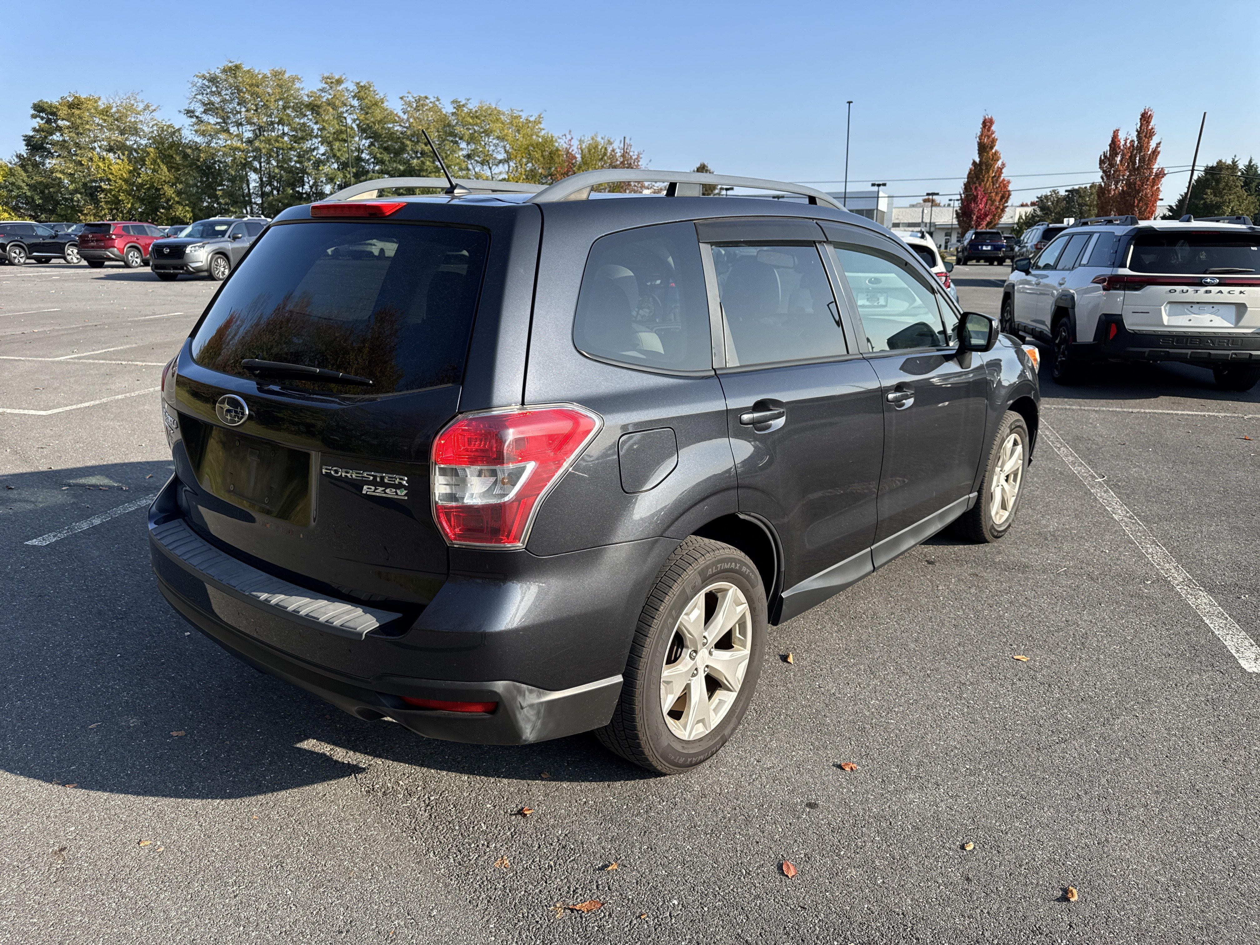 Used 2015 Subaru Forester 2.5i Premium w/ All-Weather Package AWD/4WD image 26