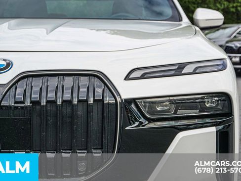 Used 2025 BMW i7 eDrive50 w/ M Sport Package image 12