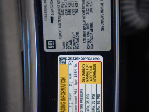 Used 2023 GMC Yukon XL SLT w/ SLT Premium Package image 48