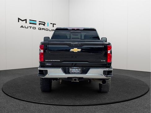 Used 2022 Chevrolet Silverado 2500 LTZ AWD/4WD image 8